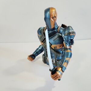 NWT DC Arkham Origins: Deathstroke PX Bust Exclusive Vinyl Bust Coin Money Bank